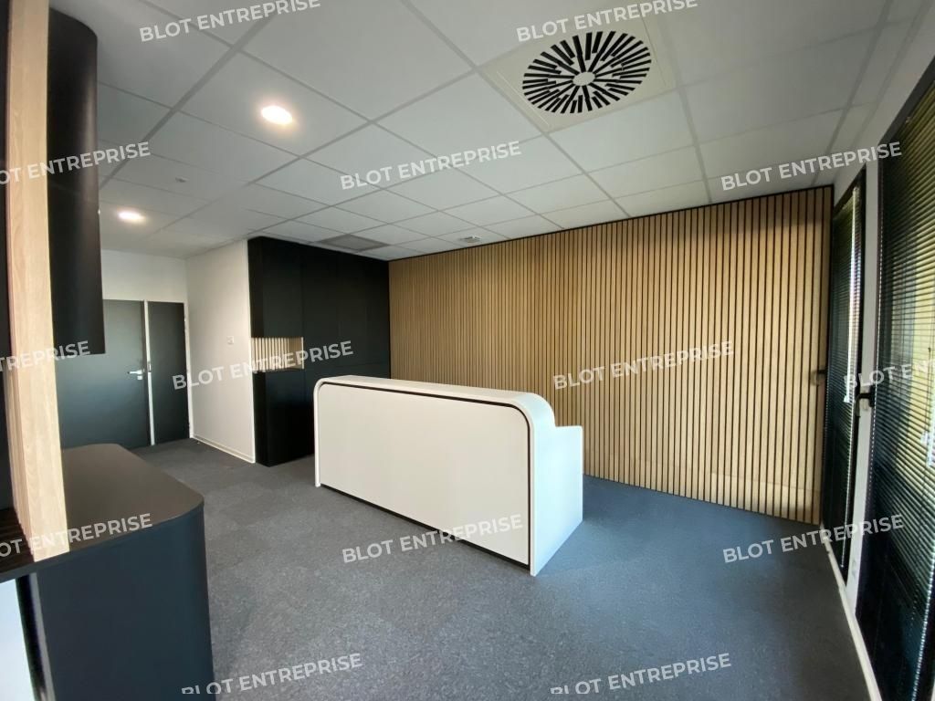 Location bureaux 101 m² non divisibles