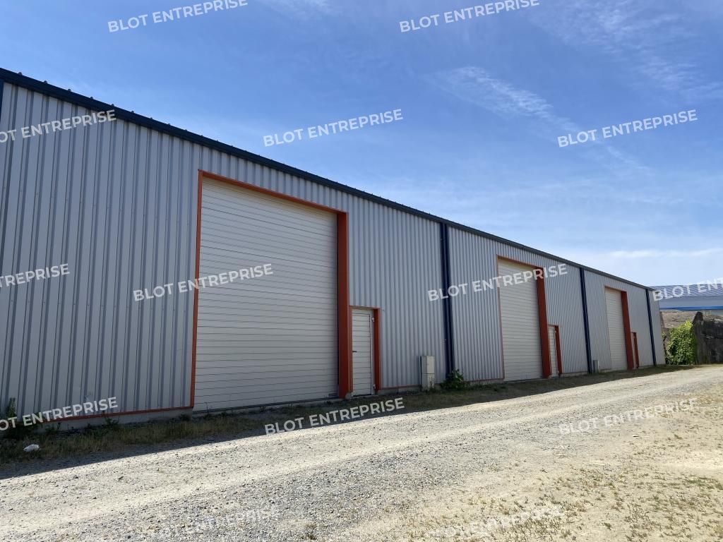 Location entrepôts 570 m² non divisibles