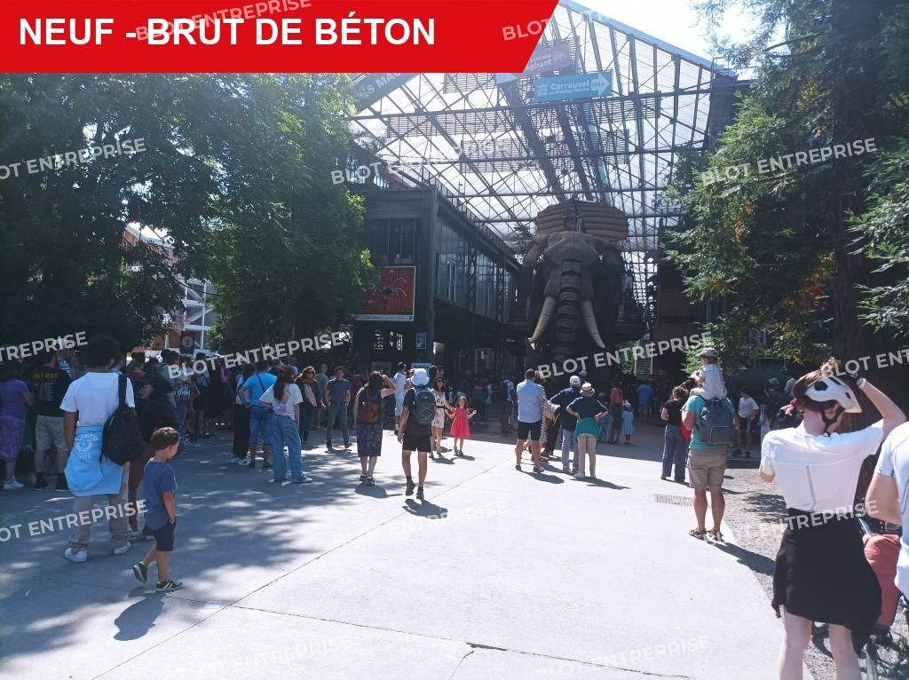 Location local commercial 276 m² non divisibles