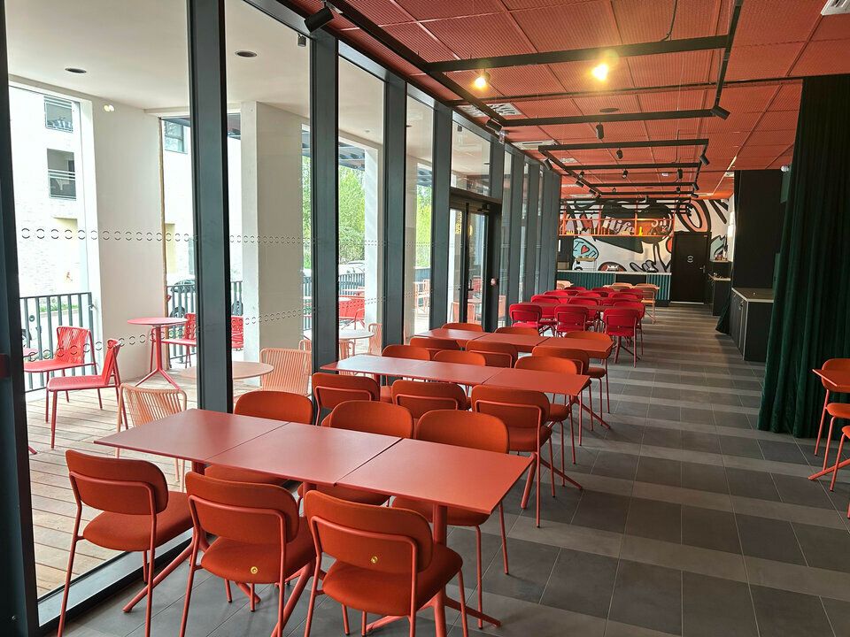 Location local commercial 180 m² non divisibles