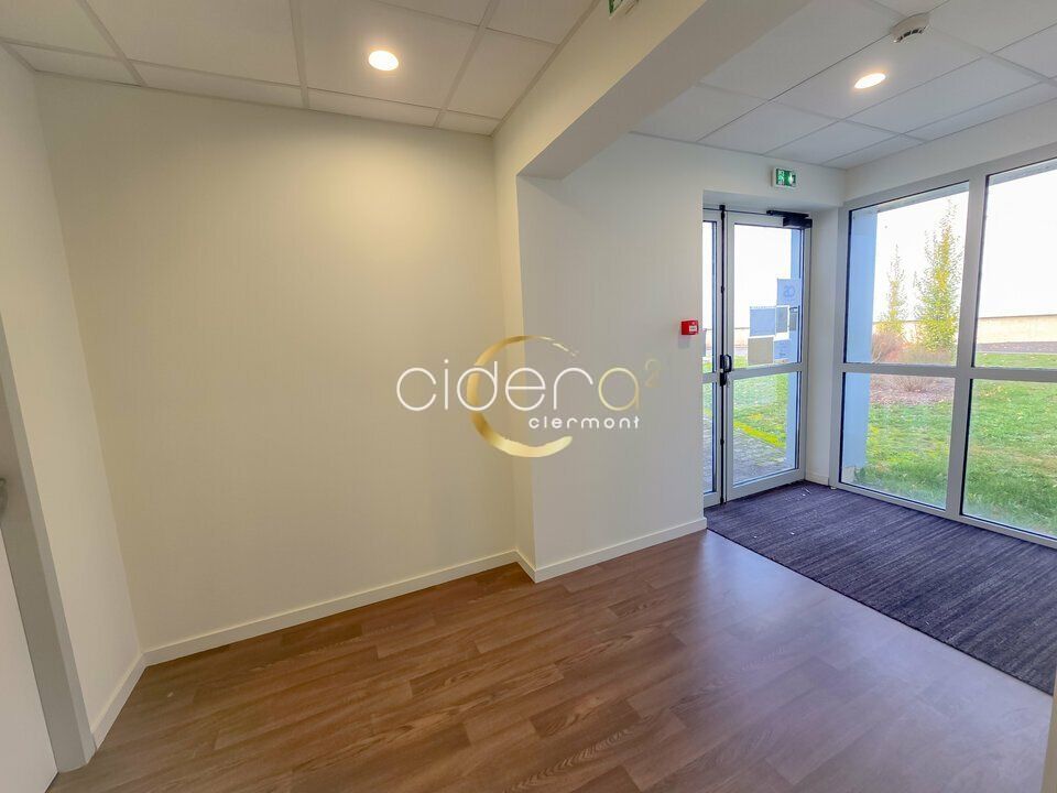 À Louer Bureaux et Atelier / Stockage – Cournon-d'Auvergne (63800)