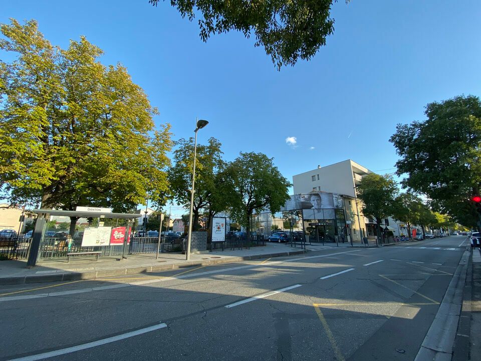 Location local commercial 345 m² non divisibles