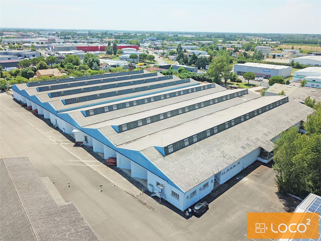 Location local 9500.00 m² à MONTAUBAN