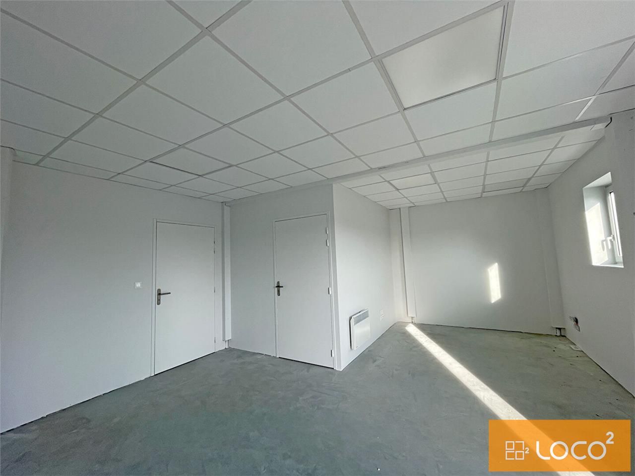 Location local 734.16 m² à LESPINASSE