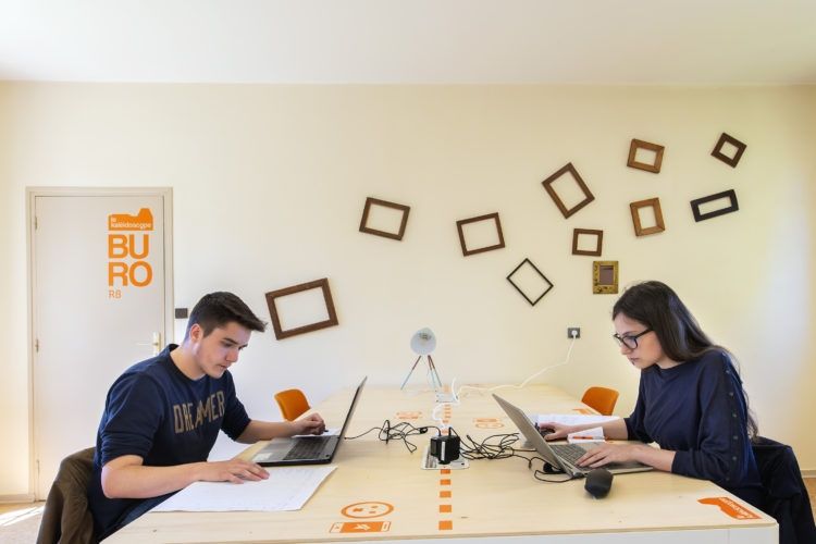 Location centre d'affaires 50 m² non divisibles