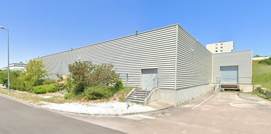 Vente entrepôts 1140 m² non divisibles