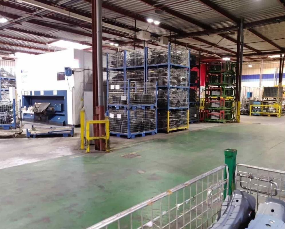 Vente entrepôts 10000 m² divisibles à partir de 3500 m²