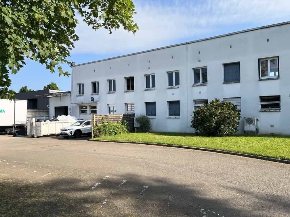 Vente entrepôts 2943 m² non divisibles