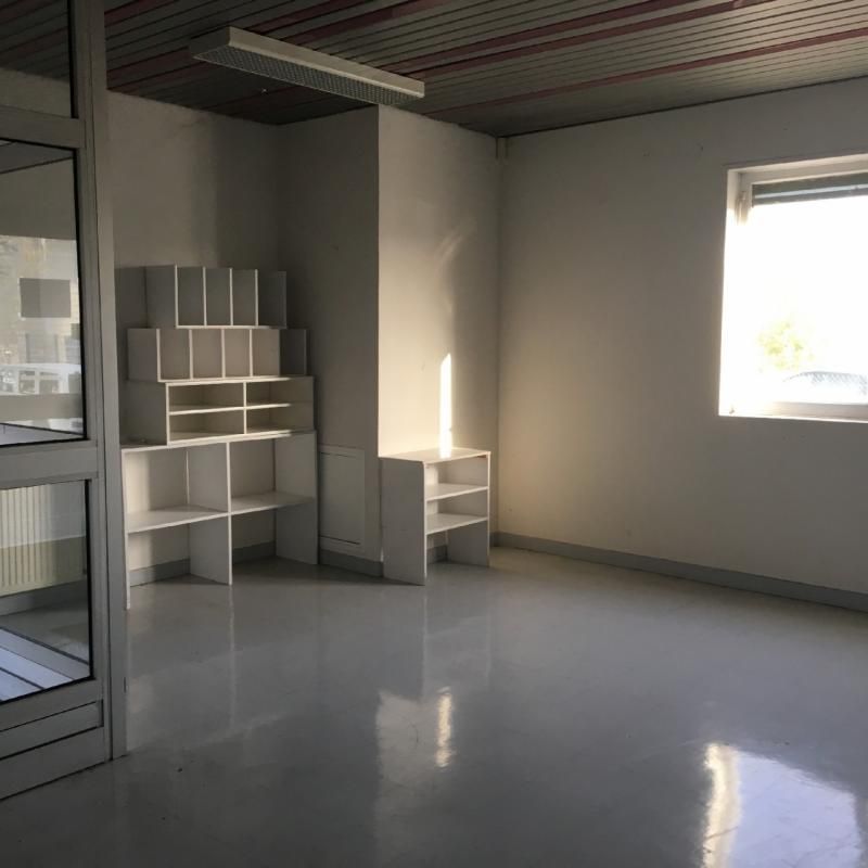Location bureaux 1400 m² non divisibles
