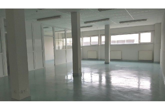 Location bureaux 1400 m² non divisibles