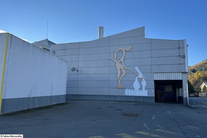 Location entrepôts 7471 m² non divisibles