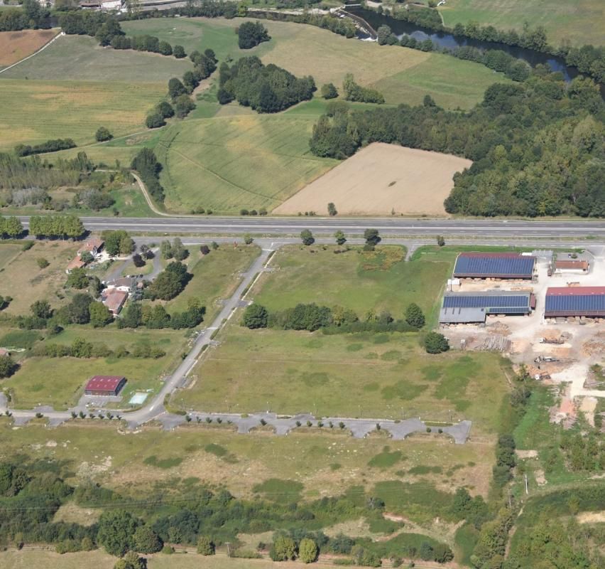 Location entrepôts 147 m² non divisibles