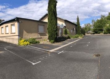 Location entrepôts 6795 m² non divisibles