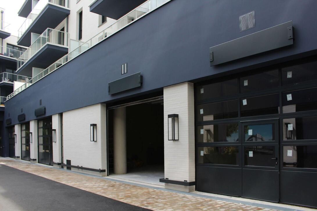 Location entrepôts 165 m² non divisibles