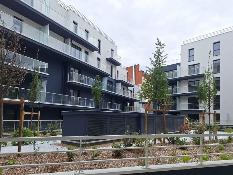 Location entrepôts 165 m² non divisibles