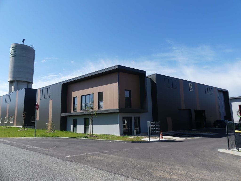 Location entrepôts 575 m² non divisibles