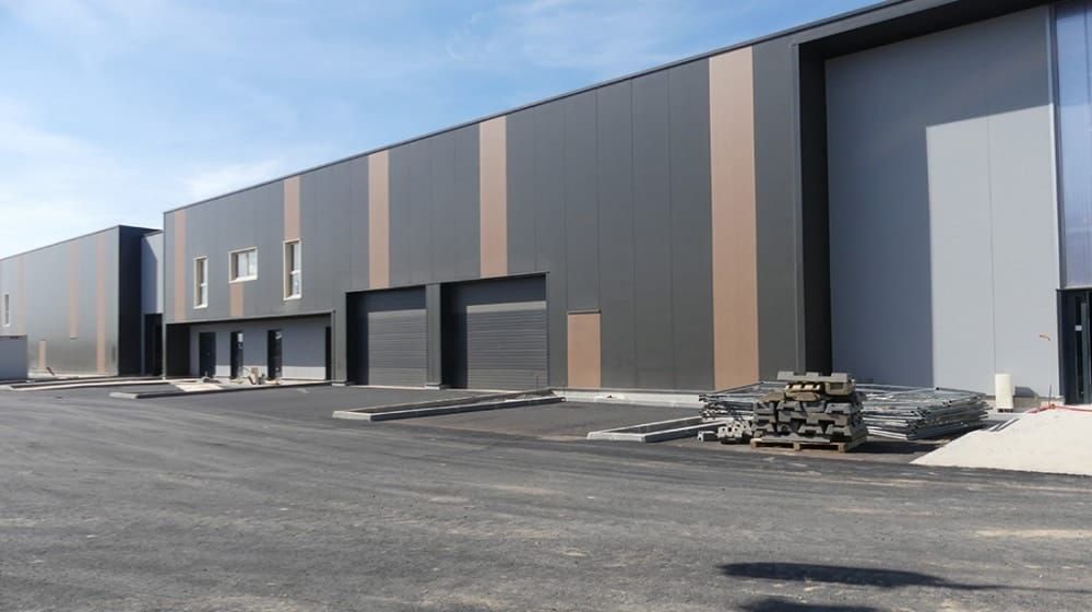 Location entrepôts 575 m² non divisibles