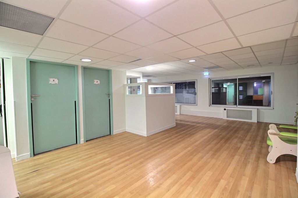 Location bureaux 97 m² non divisibles