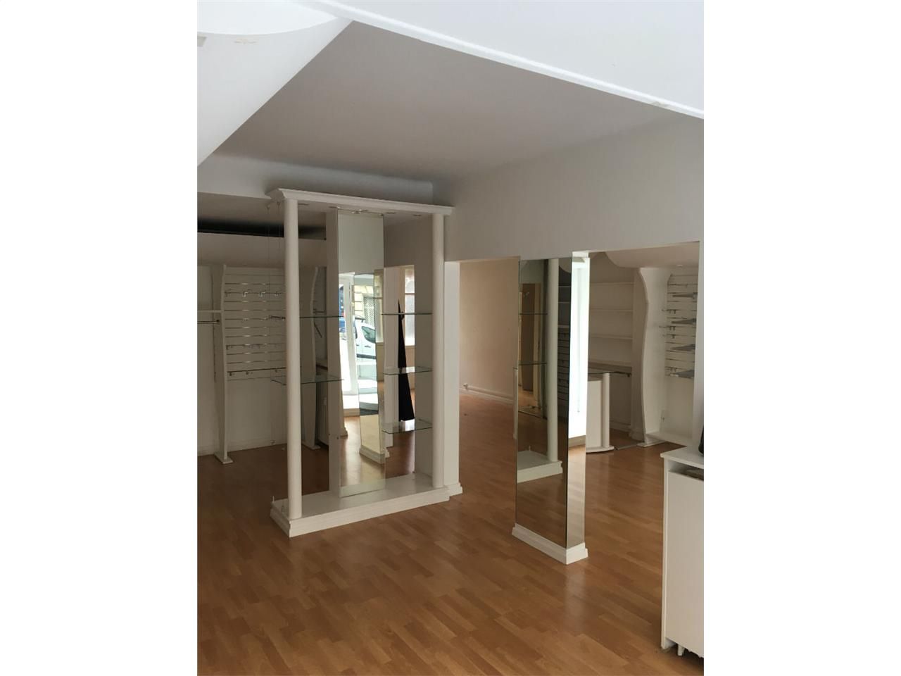 Location local commercial 65.00 m² à LIMOGES