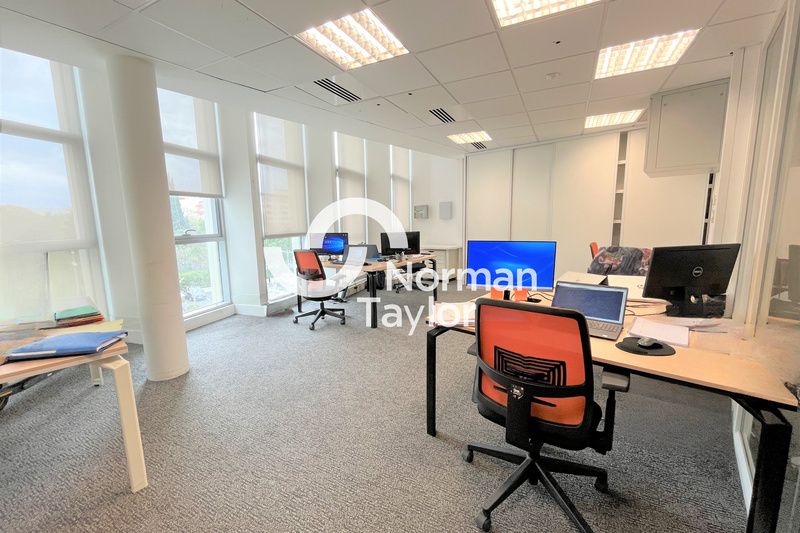 Location bureaux 156 m² non divisibles