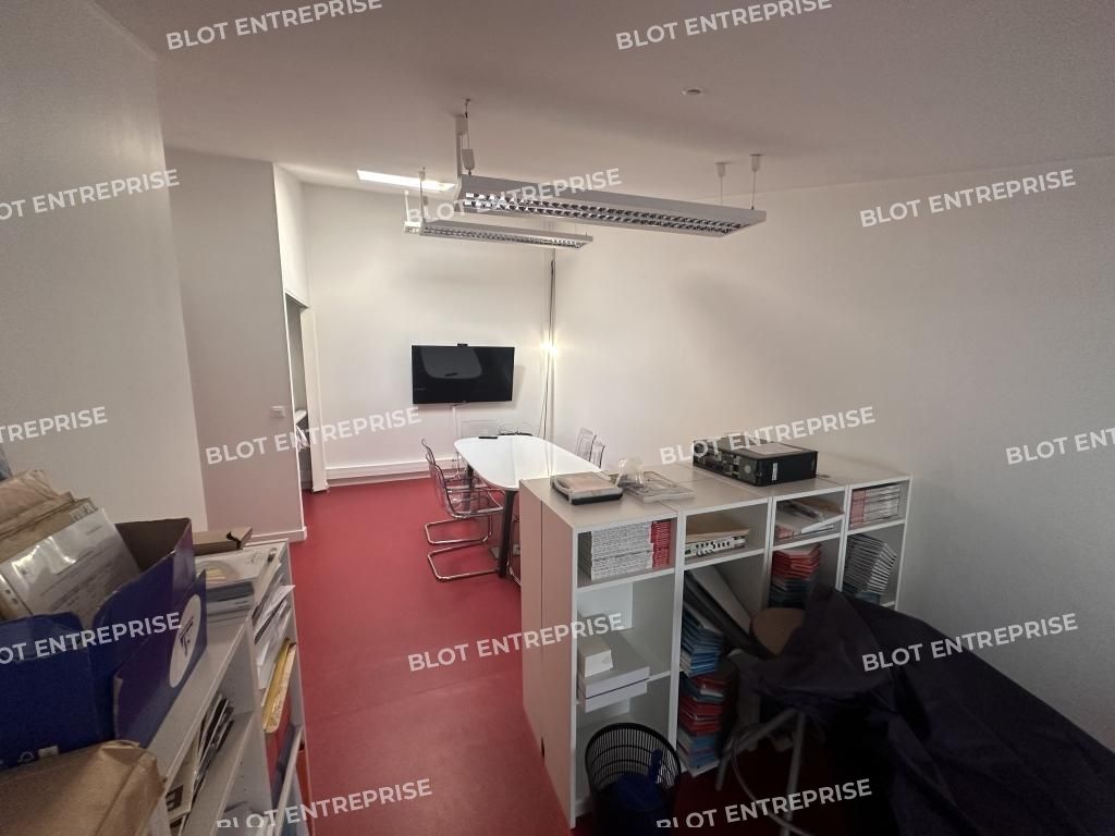 Vente bureaux 143 m² non divisibles