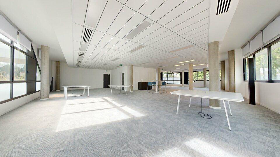 244 m² pour ce bureaux en location à Champagne au mont d'or