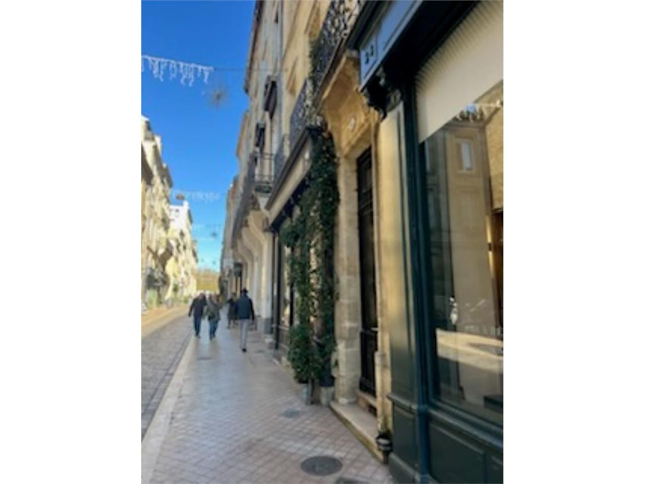 Location local commercial 100.00 m² à BORDEAUX