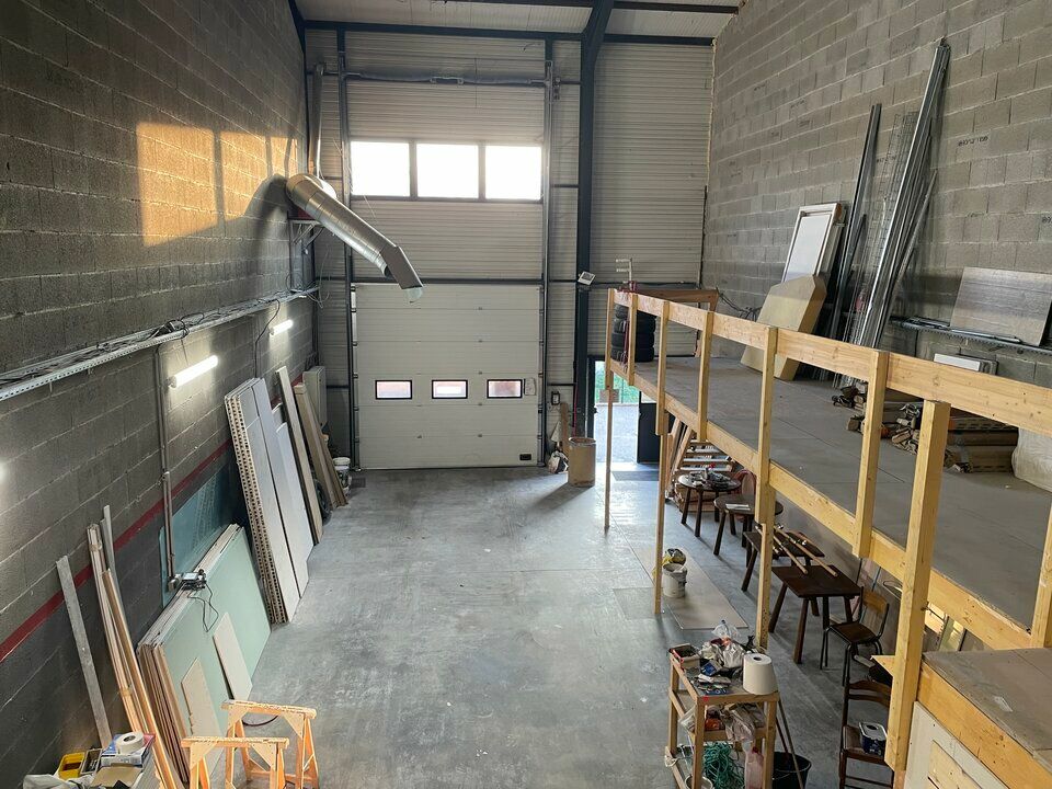 Location local d''activites 212 m² non divisibles
