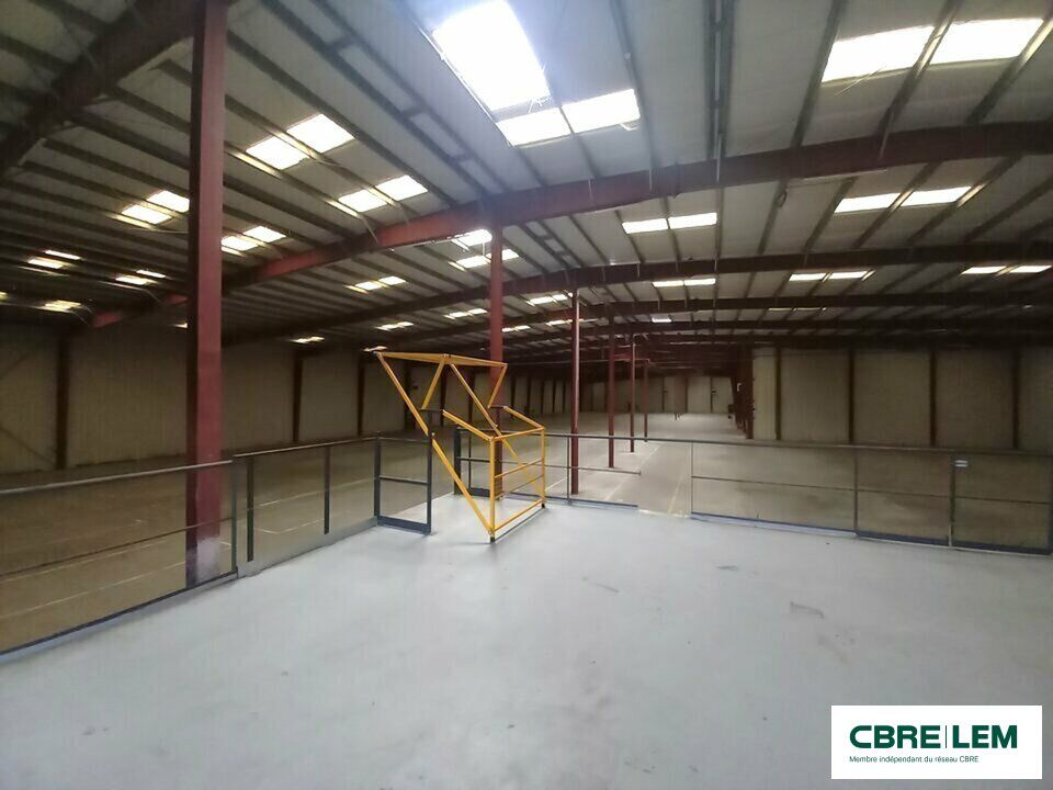 EXCLUSIVITÉ- Visibilité axe passant - Beau volume.