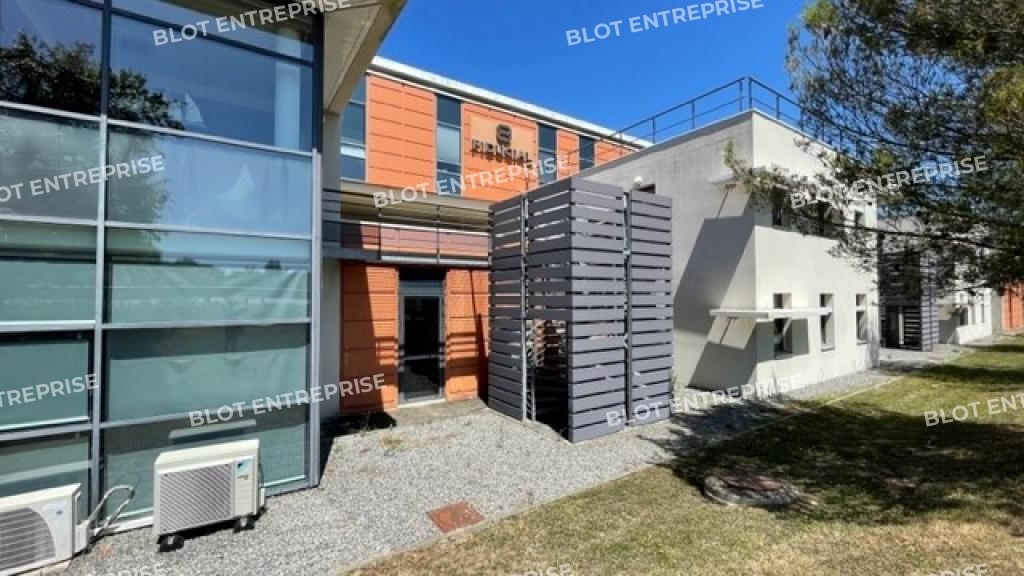 Vente bureaux 243 m² non divisibles