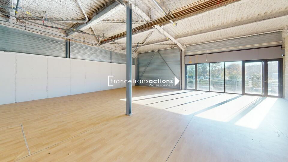 Location local commercial 155 m² non divisibles