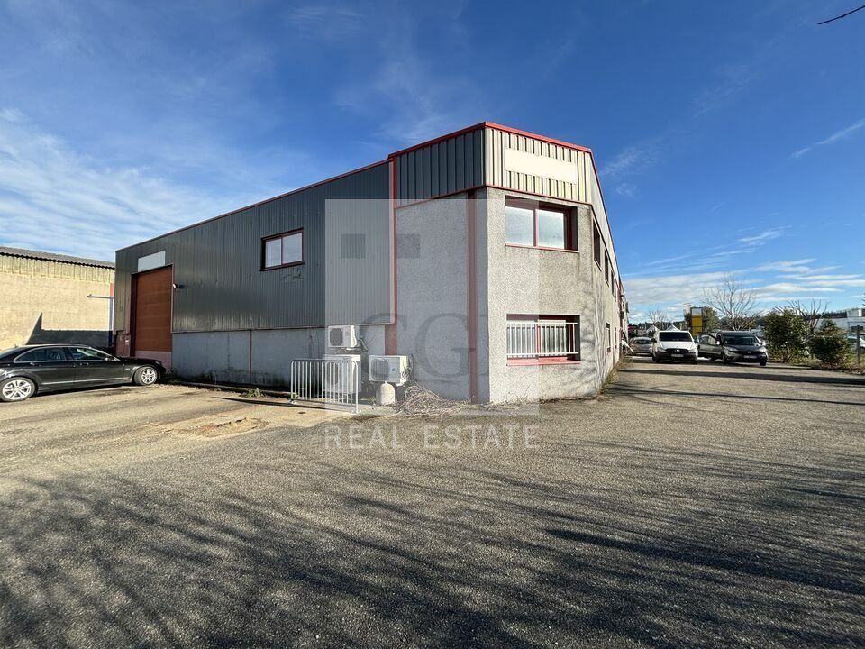Vente local d''activites 600 m² non divisibles