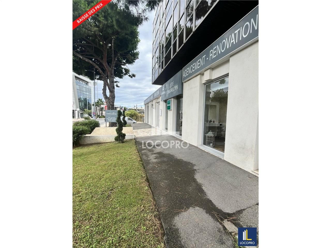 A LOUER - LOCAL COMMERCIAL - 200 M2 - ZAC CAP 3000 