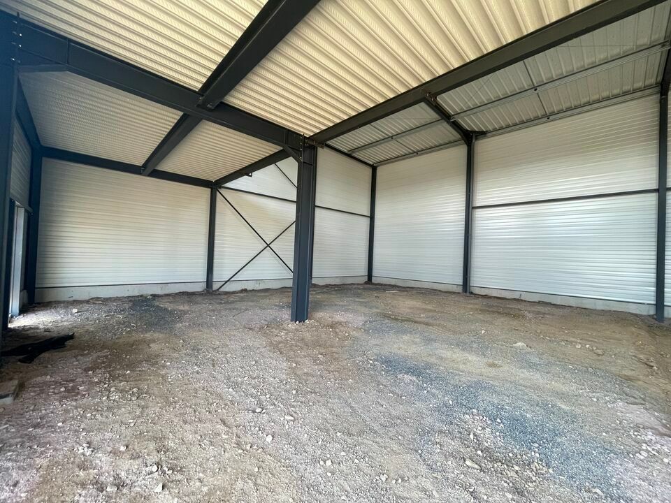 Vente local d''activites 460 m² divisibles à partir de 230 m²