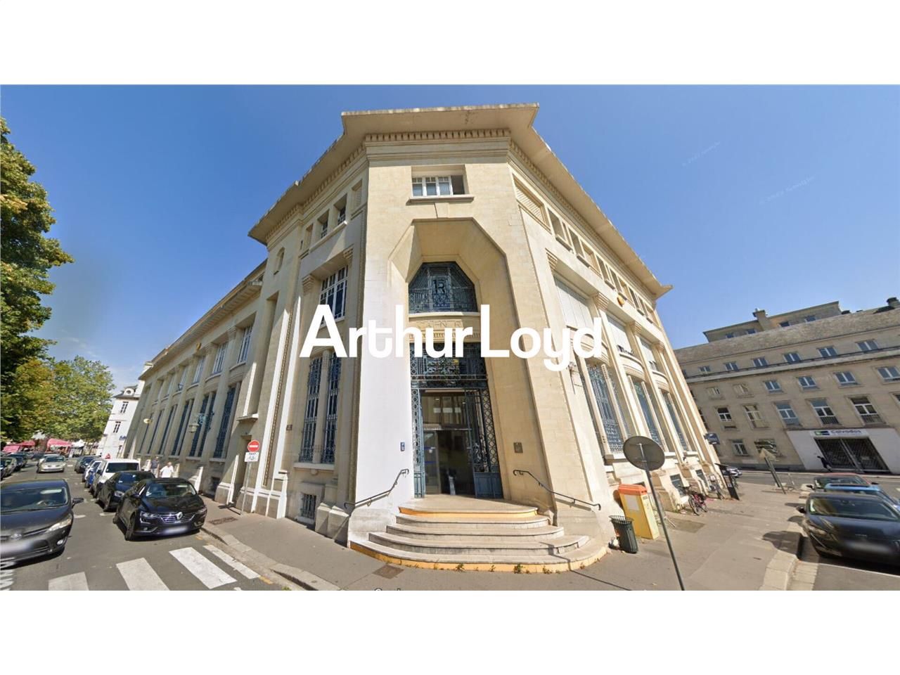 Location local commercial 325.00 m² à CAEN