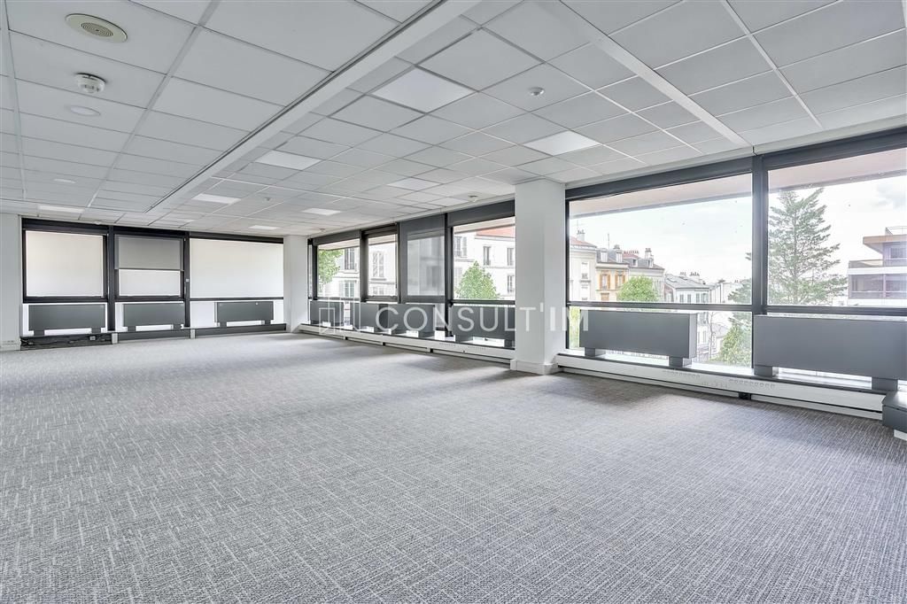 Location bureaux 1832 m² divisibles à partir de 216 m²