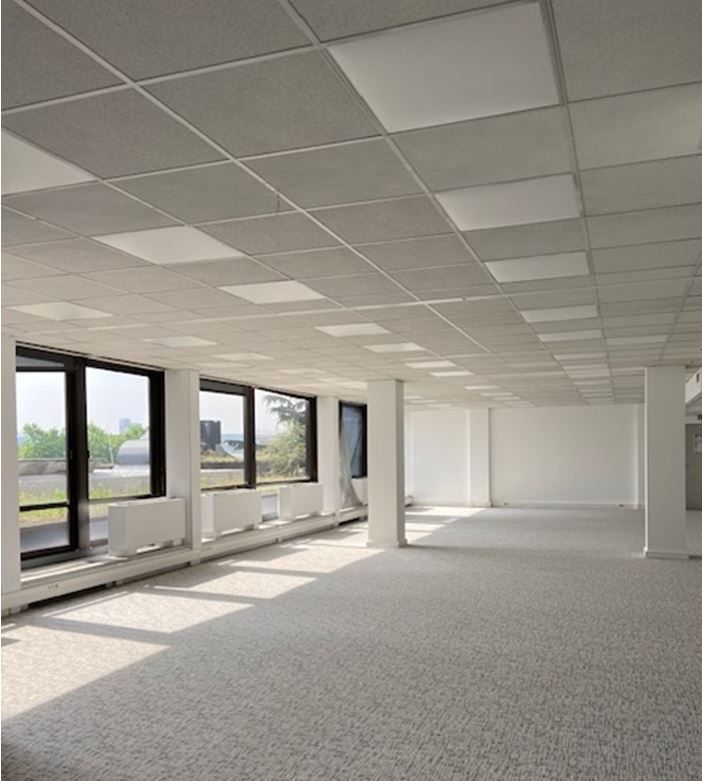 Location bureaux 1832 m² divisibles à partir de 216 m²