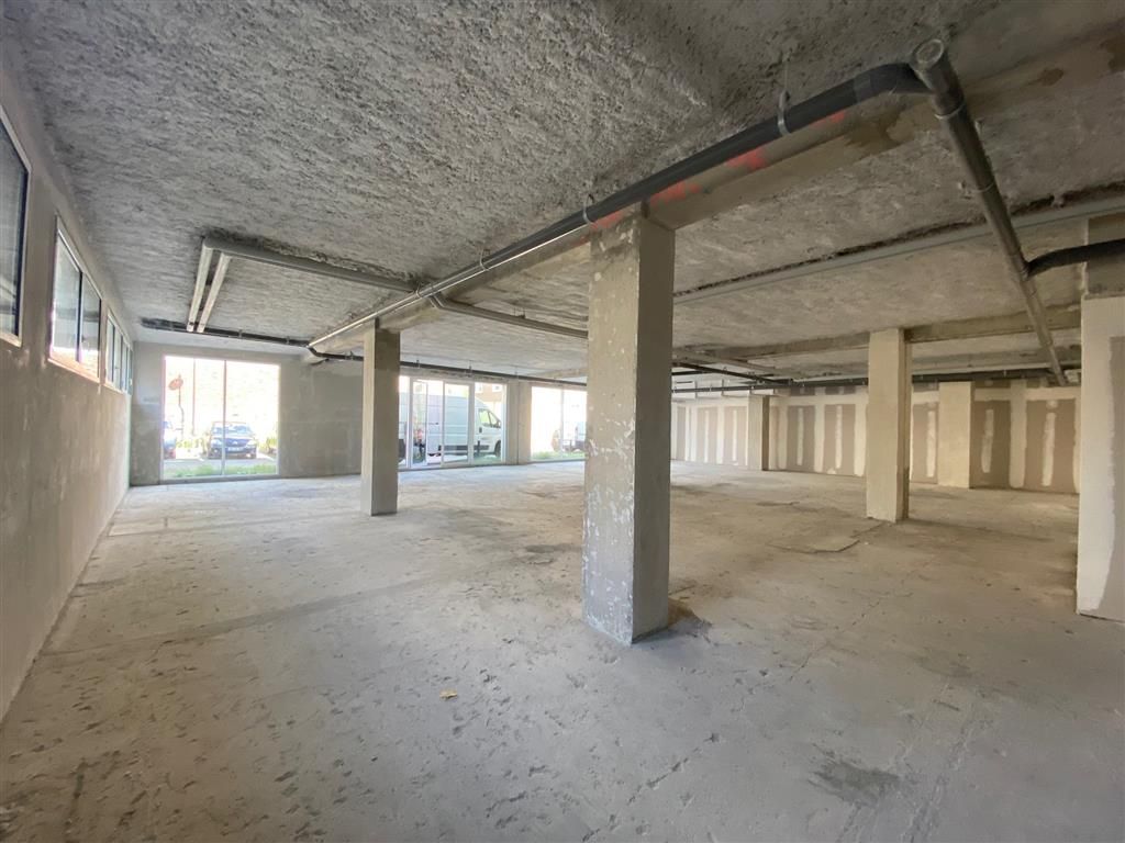 Vente entrepôts 337 m² non divisibles