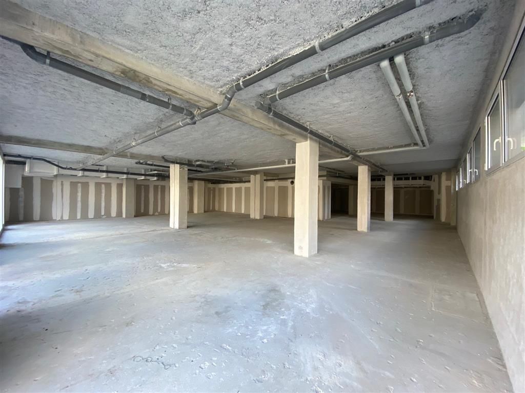 Vente entrepôts 827 m² non divisibles