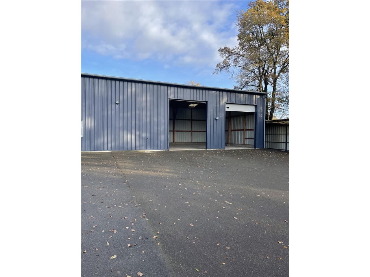 380 m² dispo à Le mans