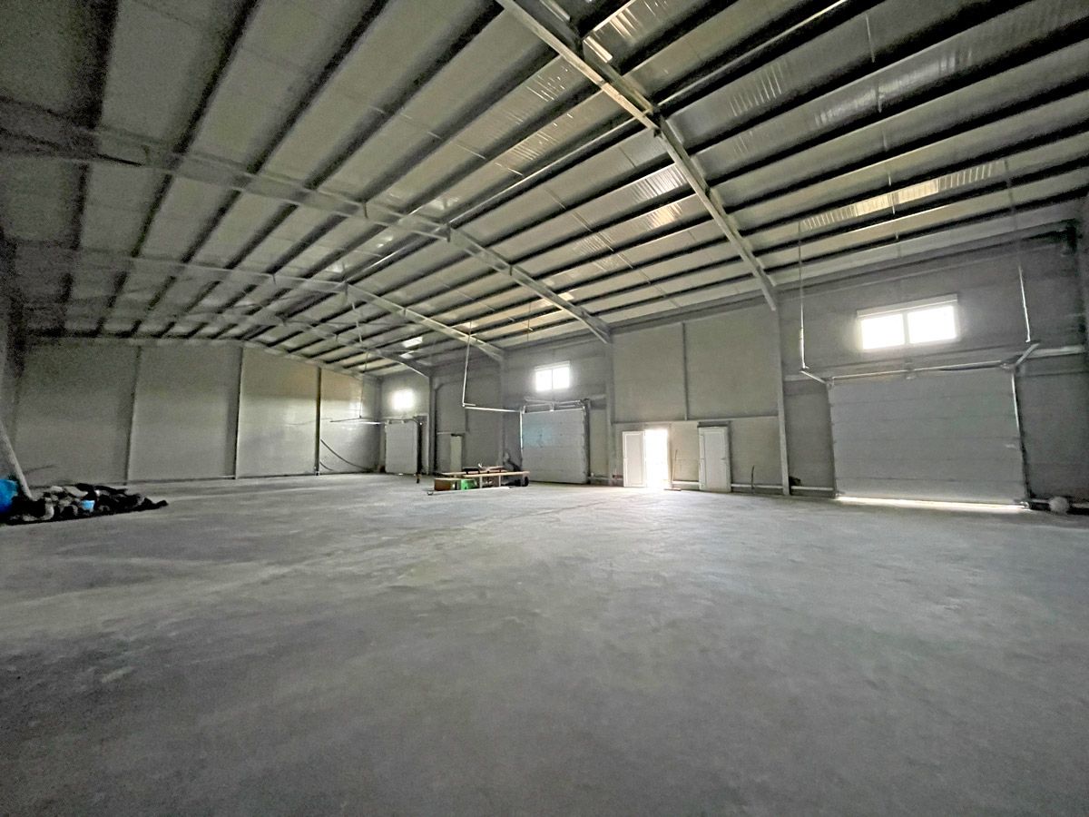 local d'activité neuf de 150 m² - zac les molles