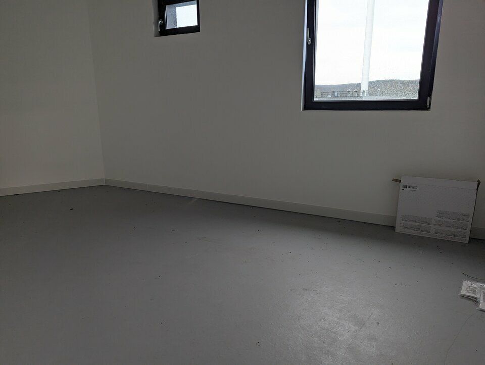 A louer bureaux au R+1 avec une visibilité sur la SUD III