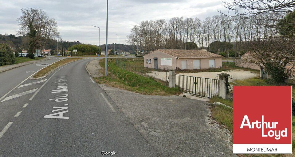 Location local commercial 135 m² non divisibles