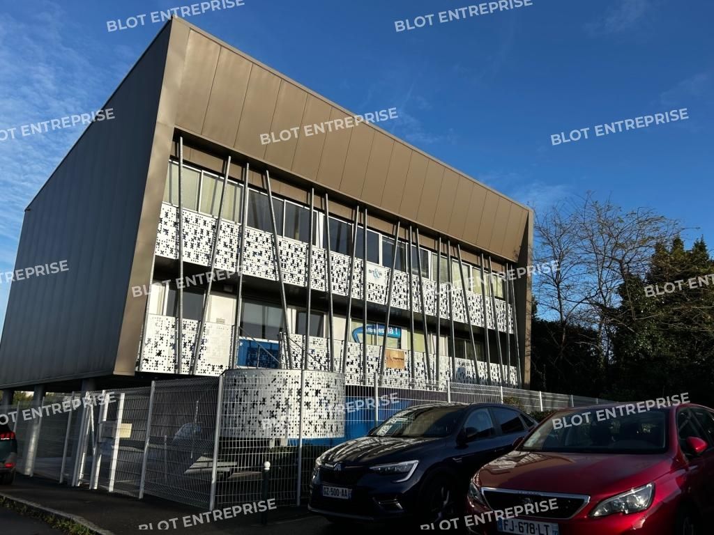 Location bureaux 155 m² non divisibles