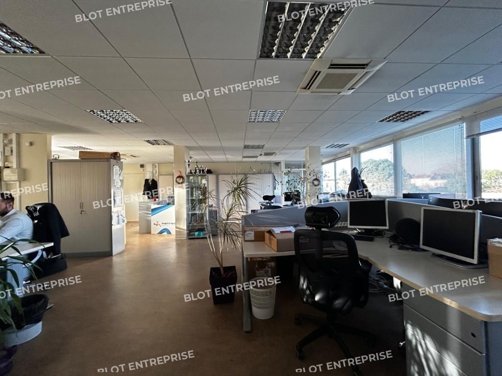 Location bureaux 155 m² non divisibles