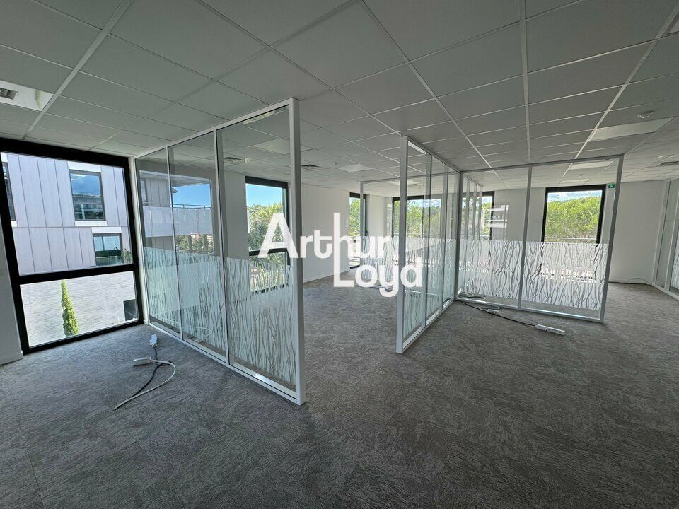 Location bureaux 349.21 m² non divisibles