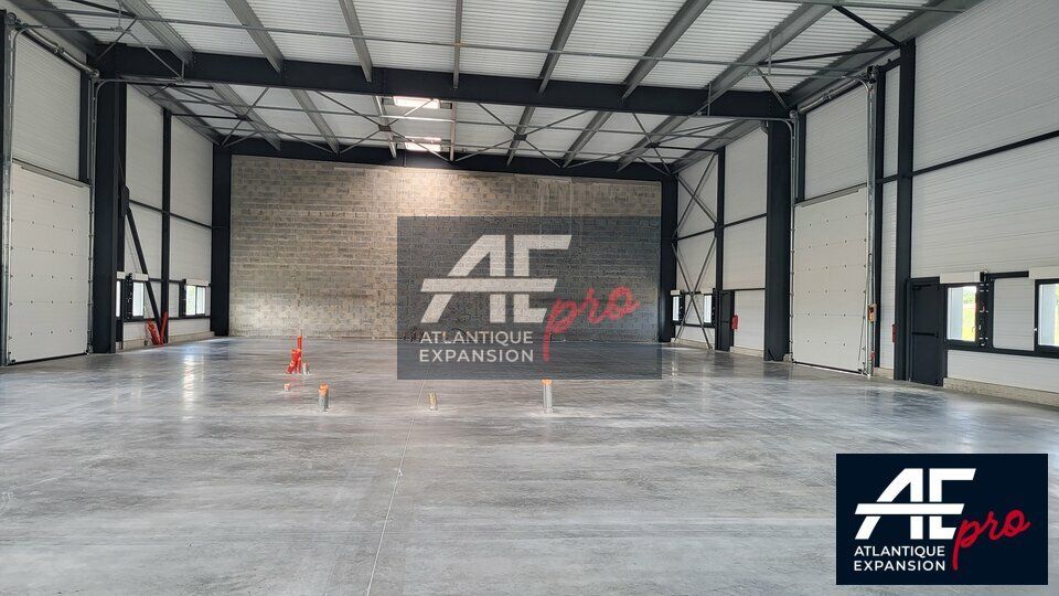 A VENDRE LOCAL D'ACTIVITE EN ZONE INDUSTRIELLE