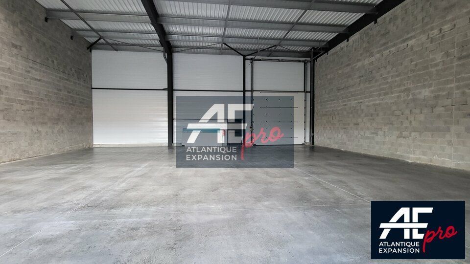 Local d'activité / stockage  à vendre par Atlantique Expansion Pro 