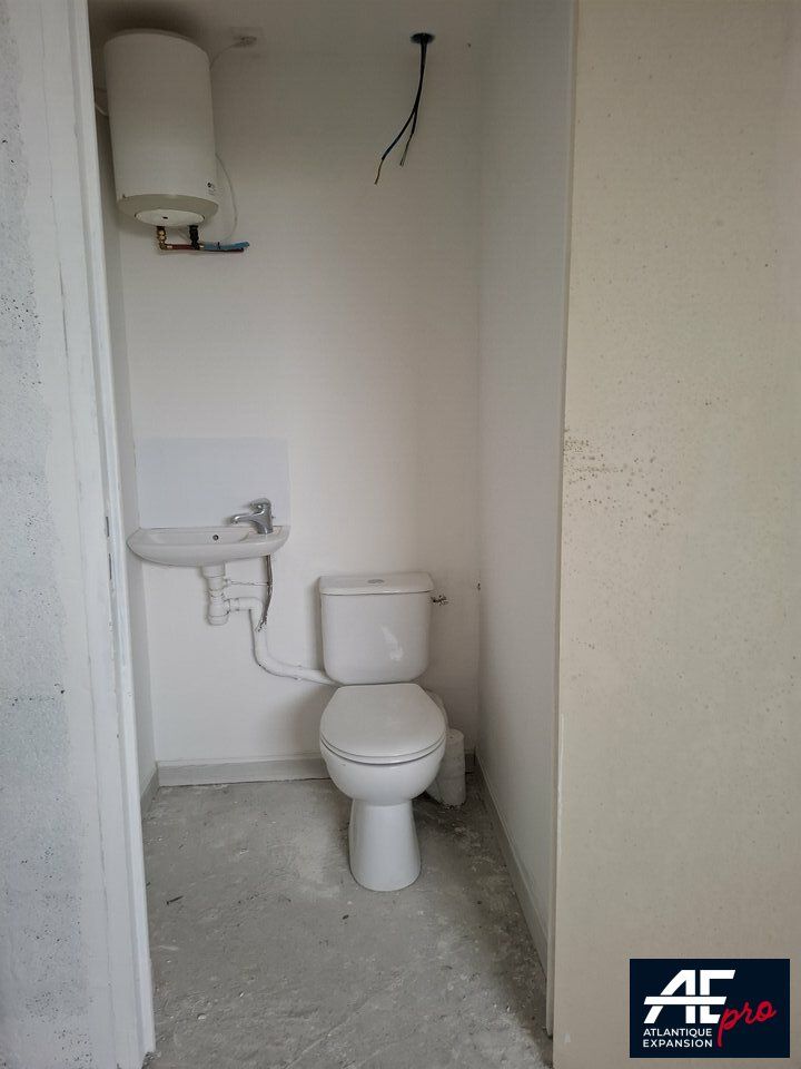 Local d'activité de 40m2 à louer par Atlantique Expansion Pro.