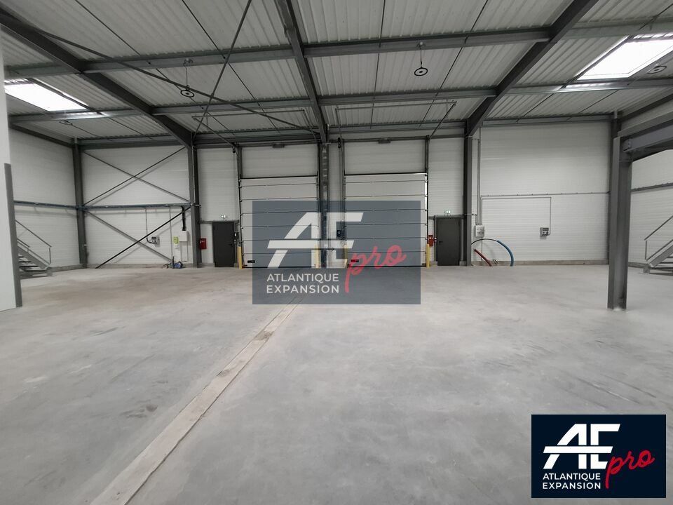 Location local d''activites 363 m² non divisibles